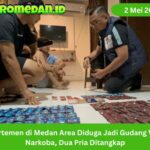 Polrestabes Medan menggerebek apartemen di Medan Area yang diduga menjadi gudang vape narkoba. Dua pria ditangkap, ratusan vape dan pil happy five disita.